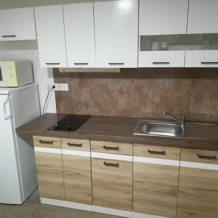 Гостевой дом Voeroes Macska Vendeghaz 3*