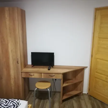 Pensjonat Voeroes Macska Vendeghaz Szentkirályszabadja