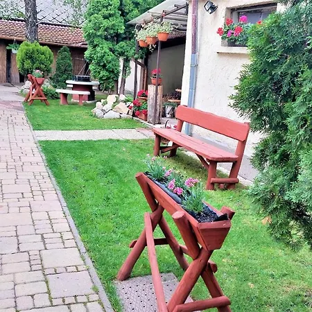 Πανσιόν Voeroes Macska Vendeghaz