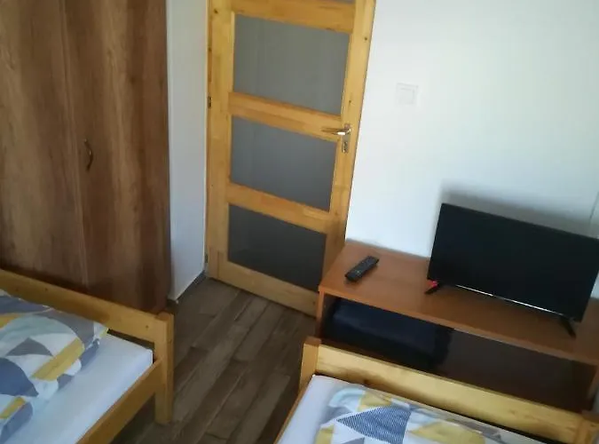 Voeroes Macska Vendeghaz 3* Szentkirályszabadja