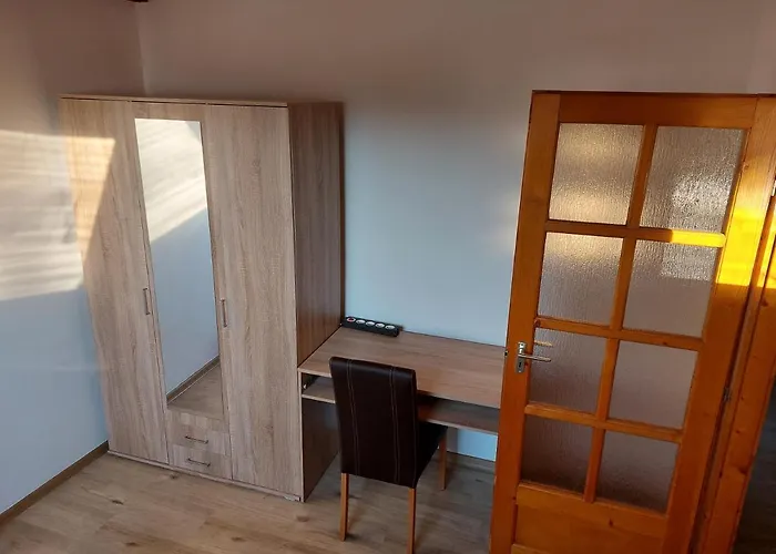 Voeroes Macska Vendeghaz Szentkirályszabadja