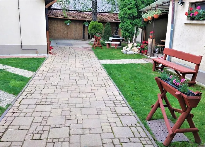 Voeroes Macska Vendeghaz 3* Szentkirályszabadja