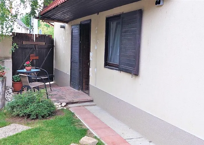 Voeroes Macska Vendeghaz בית הארחה Szentkirályszabadja